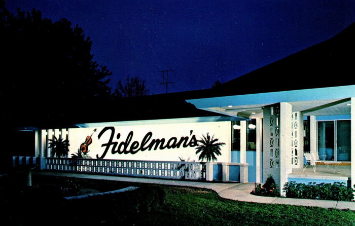 Fidelmans Resort - Old Post Card